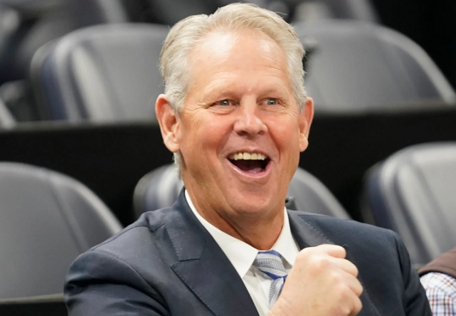 本菲卡内部会议纪要流出——窗口期篮板制胜，NBA总决赛使命明确，轮换策略成焦点 -开元棋牌官网